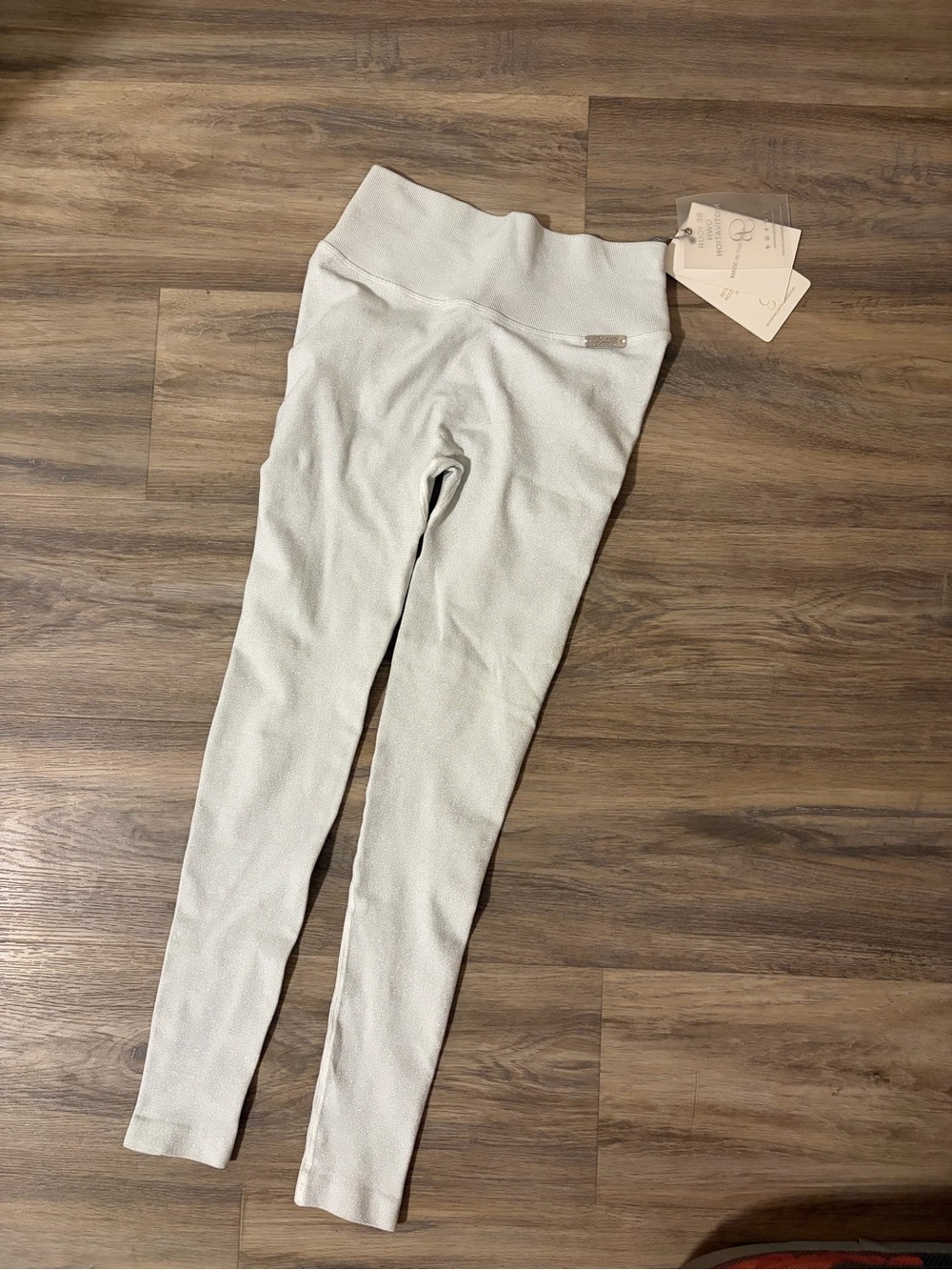 Bombshell Sportswear Cream Textured High-Waist Leggings